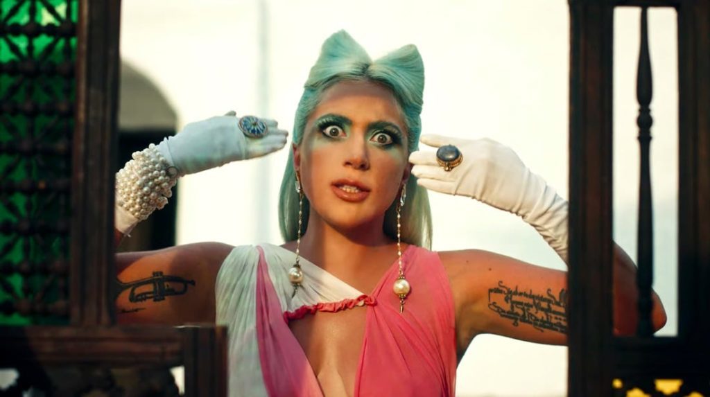 Fue el pasado 18 de septiembre que Lady Gaga estrenó su nuevo videoclip 911; canción que forma parte de su nuevo álbum Chromatica. ﻿